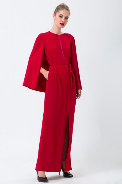 Robe cape rouge
